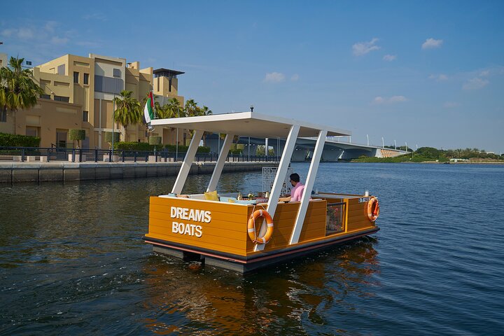 Dream Boats Floating Cafe